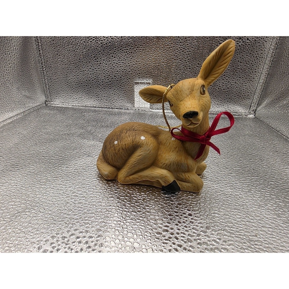 Vintage Christmas Ceramic  Deer Ornament Figurine‎ James A Cole Made in Taiwan